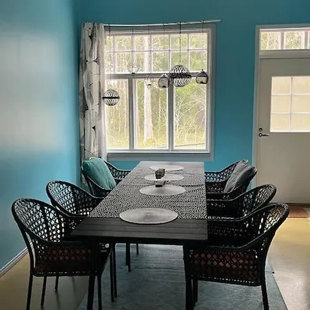 Koko Lomatalo, Villavalona Weekender Paketti, Taivassalossa, Helt Semester Hus * Taivassalo