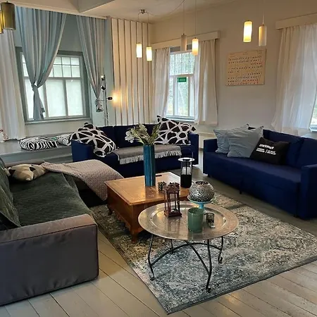 Koko Lomatalo, Villavalona Weekender Paketti, Taivassalossa, Helt Semester Hus